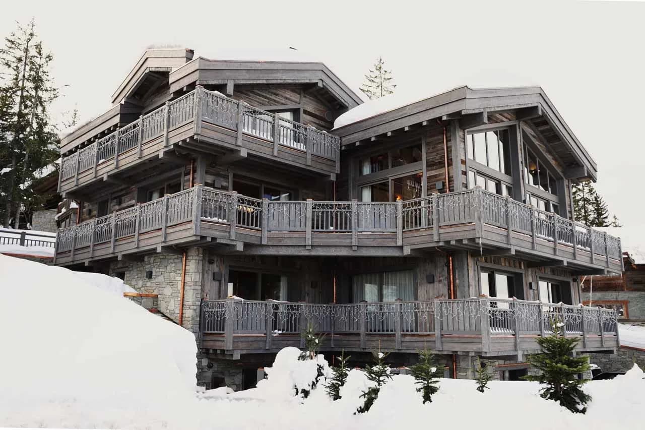 Shining Jewel Chalet with Opulent Decor and Facilities