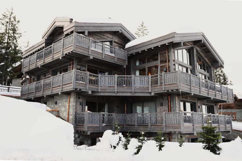 Shining Jewel Chalet with Opulent Decor and Facilities