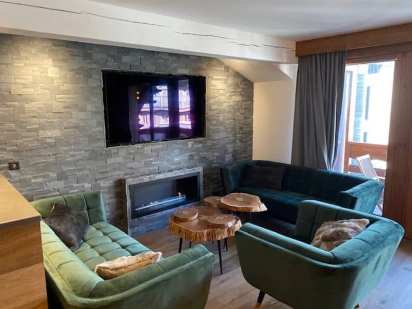 Deluxe Ski Duplex Flat in the Heart of Courchevel