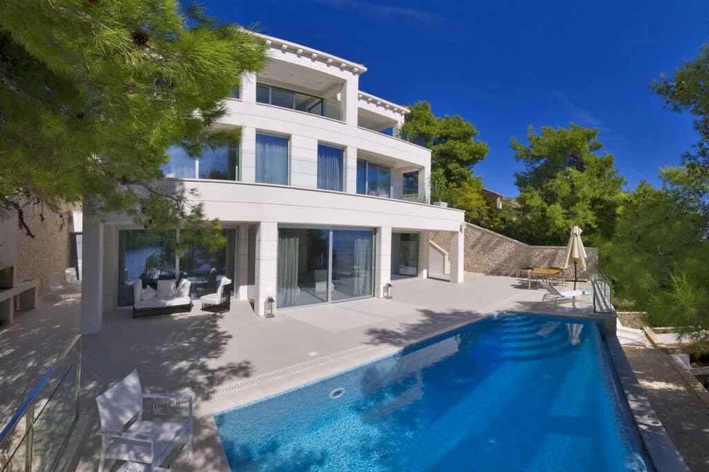 Fabulous Jewel Villa with Spacious Terraces photo 3