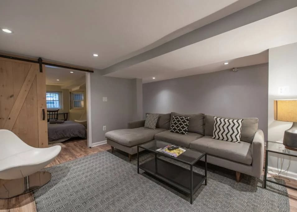 Private Serene Suite near Local Hot Spots photo 2