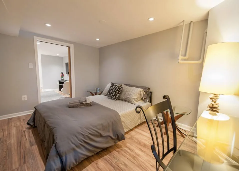 Private Serene Suite near Local Hot Spots photo 3