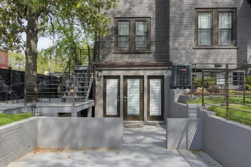 Fragrant Blooms House with Private Entrance