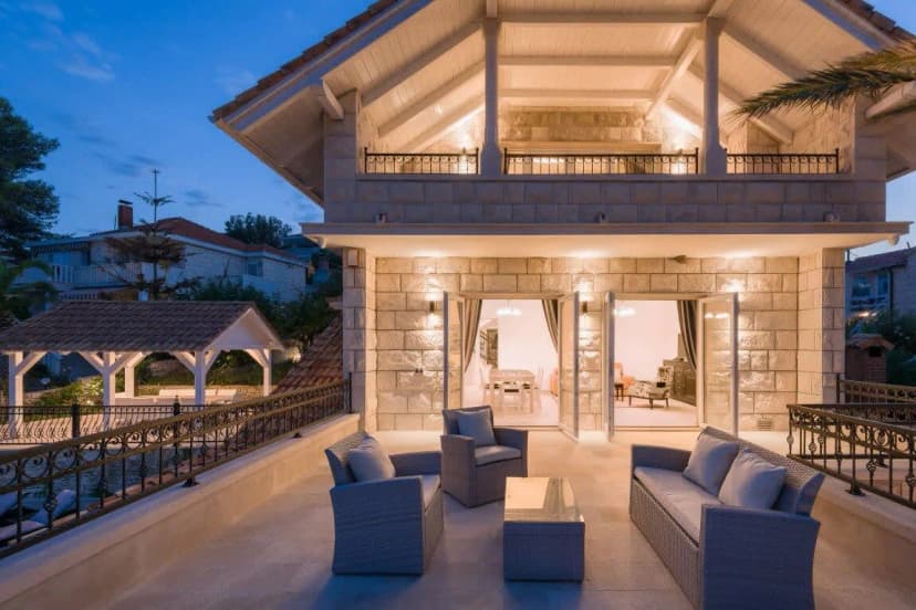 Superb Delightful Villa with Stunning Sea Views