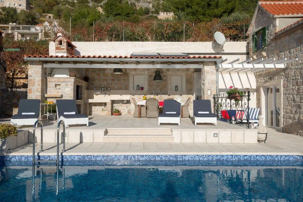 Enticing Sunset Villa With Magnificent Sea ViewS photo 4