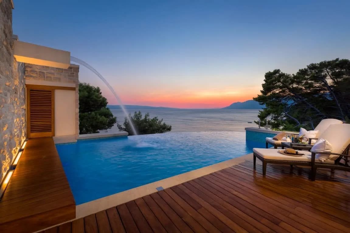 Luxurious Sea View Villa With Indoor Gym