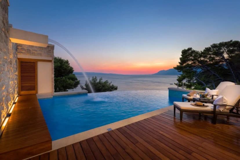 Luxurious Sea View Villa With Indoor Gym