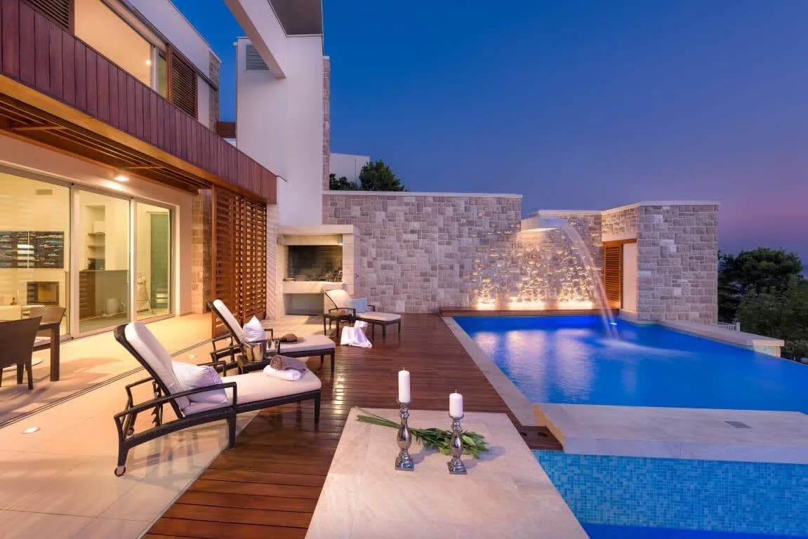 Luxurious Sea View Villa With Indoor Gym photo 2