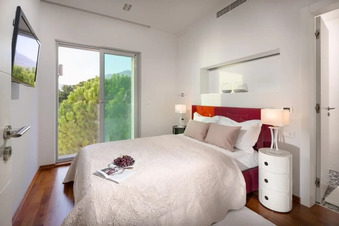 Luxurious Sea View Villa With Indoor Gym photo 4