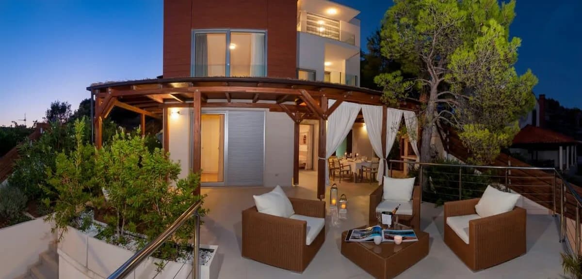 Exquisite Modern Villa in the Quiet Bay of Bobovisca photo 5
