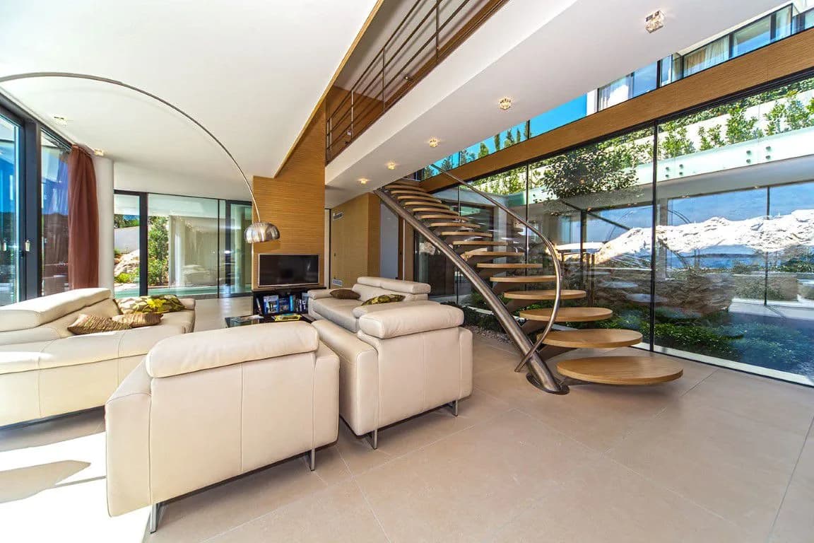 Prestige Villa With Big Indoor Swimming Pool photo 4
