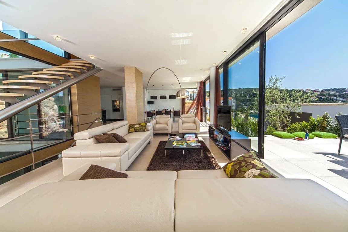 Villa In Perfect Location With Blue Ocean photo 4