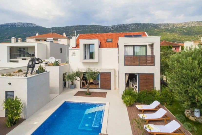 Prime Villa For Family With Swimming Pool