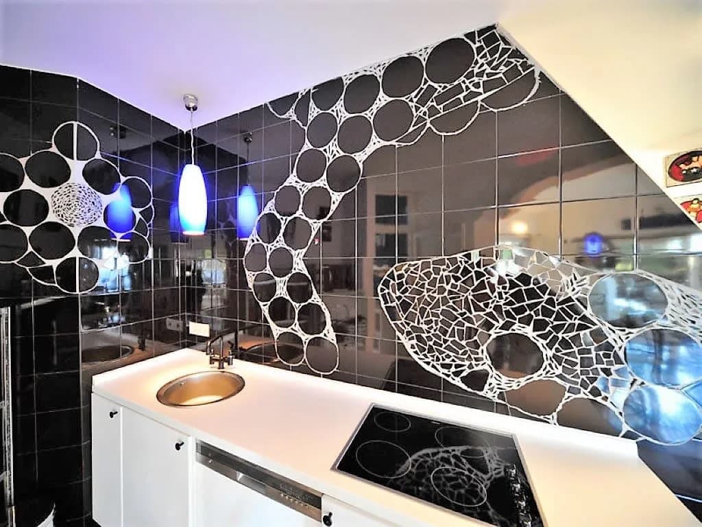 Vibrant Fierce Villa with Magnificent Furnishings photo 5