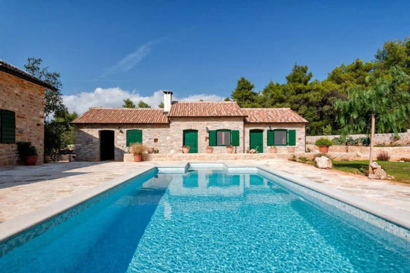 Elegant Abundance Villa Surrounded by Nature