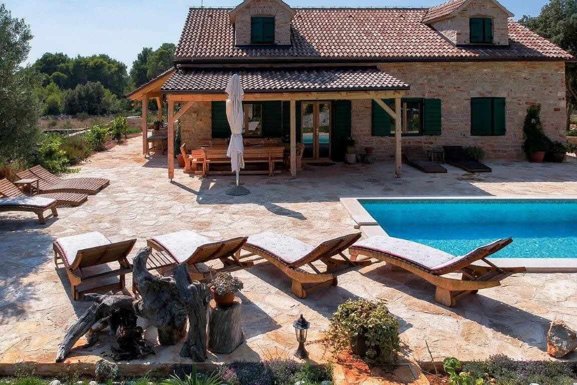 Elegant Abundance Villa Surrounded by Nature photo 3