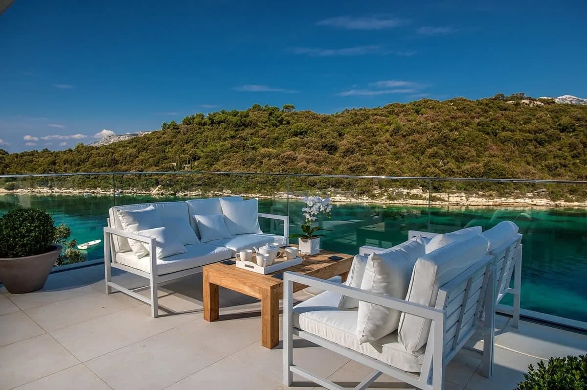 Grand Intense Villa with High End Beachfront photo 4