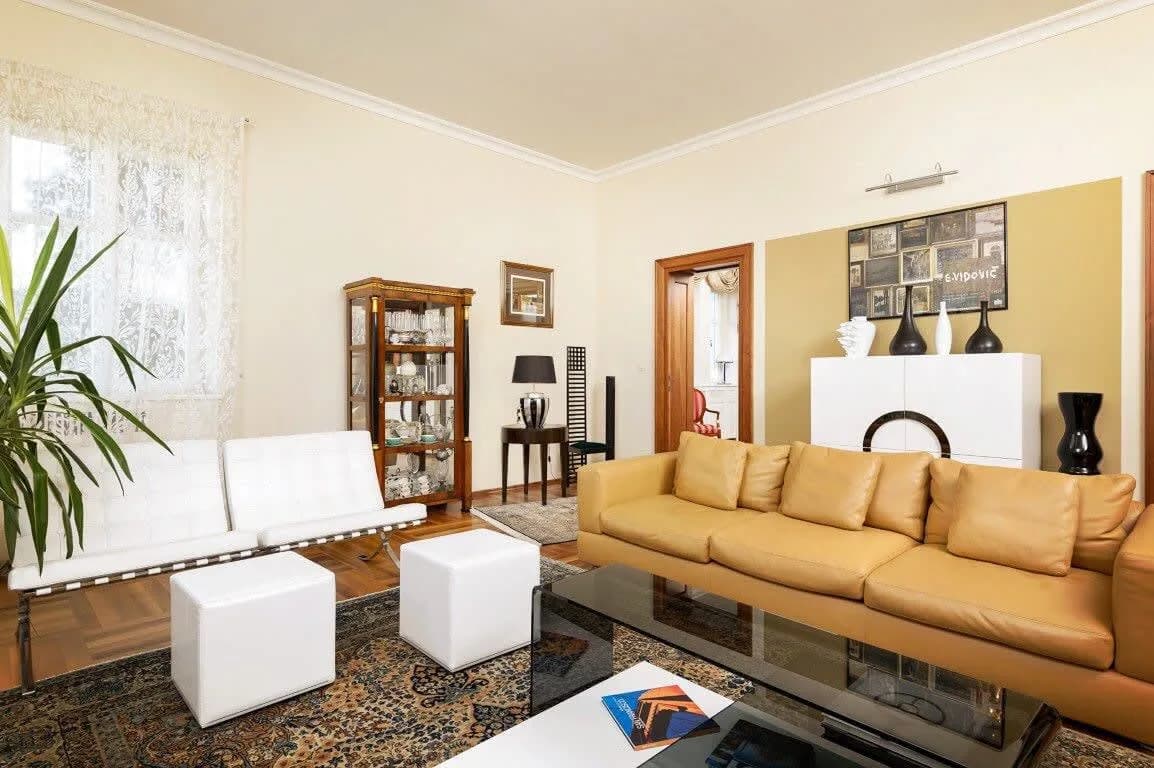 Fancy Modern Villa with Deluxe Interior photo 4