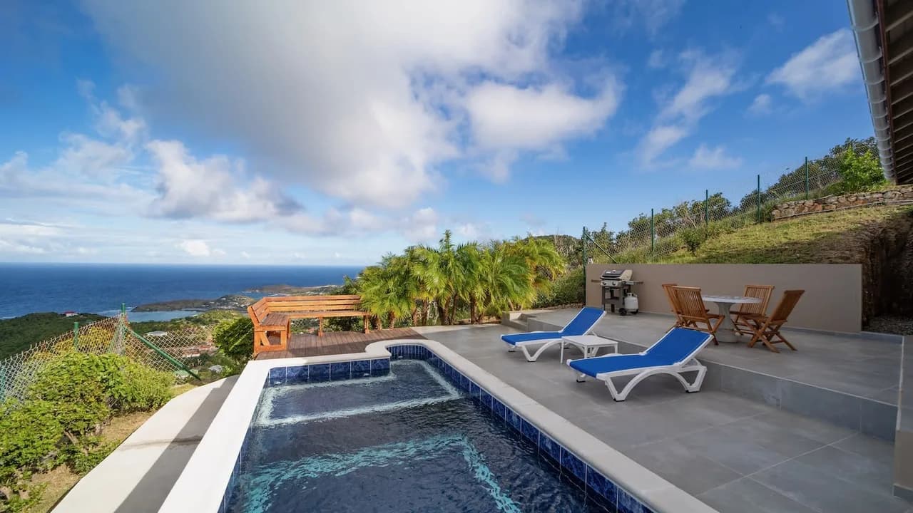 Fluffy Cumulus Villa with Breathtaking Ocean View