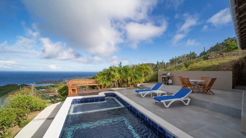 Fluffy Cumulus Villa with Breathtaking Ocean View