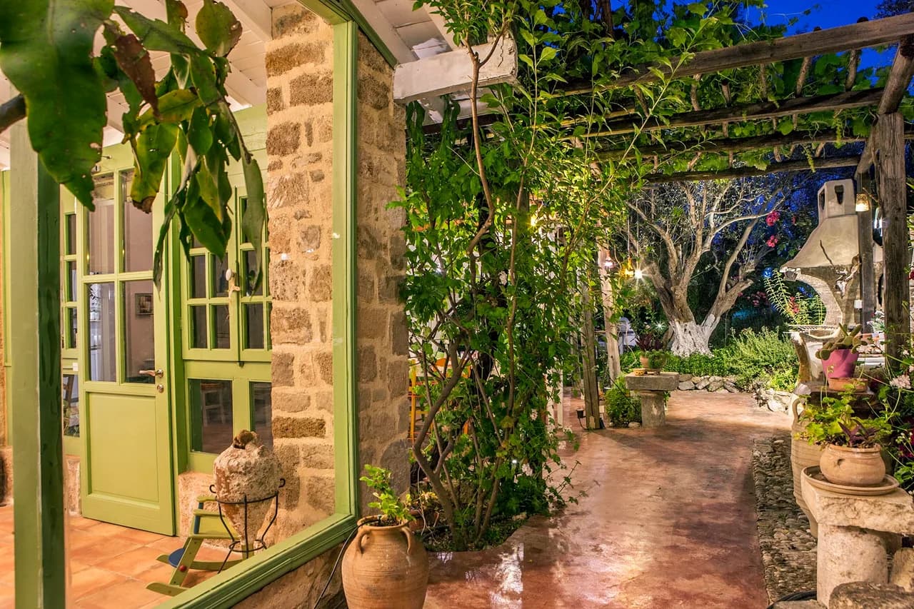 Cosmopolitan Greek Villa with Olive Yard photo 4