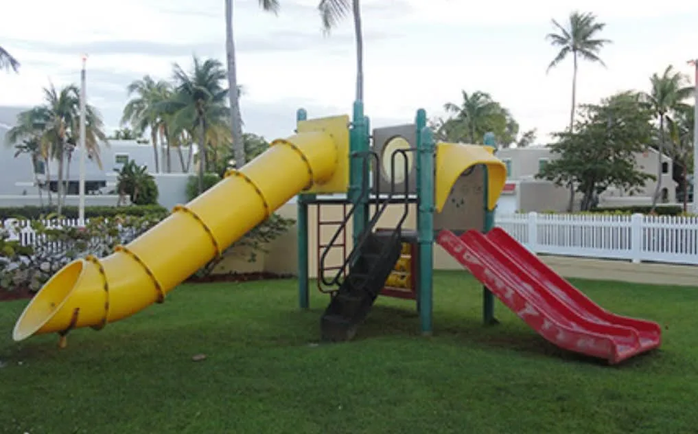 Aromatic Tropical Villa Near Iconic Beaches photo 4