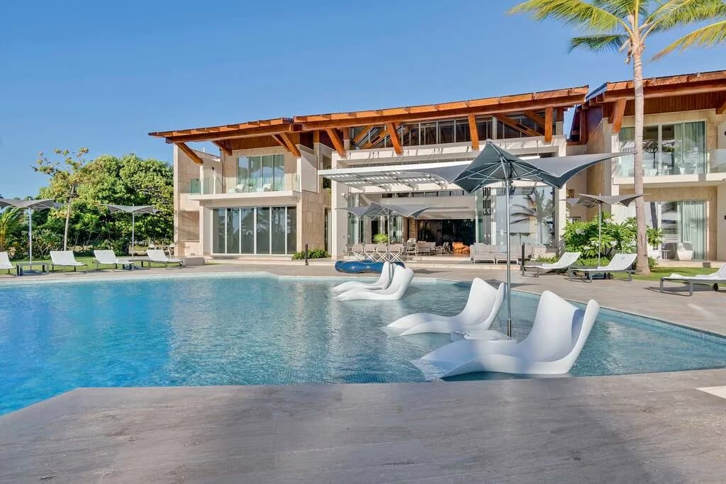 Oceanfront Architectural Villa in Punta Cana photo 2