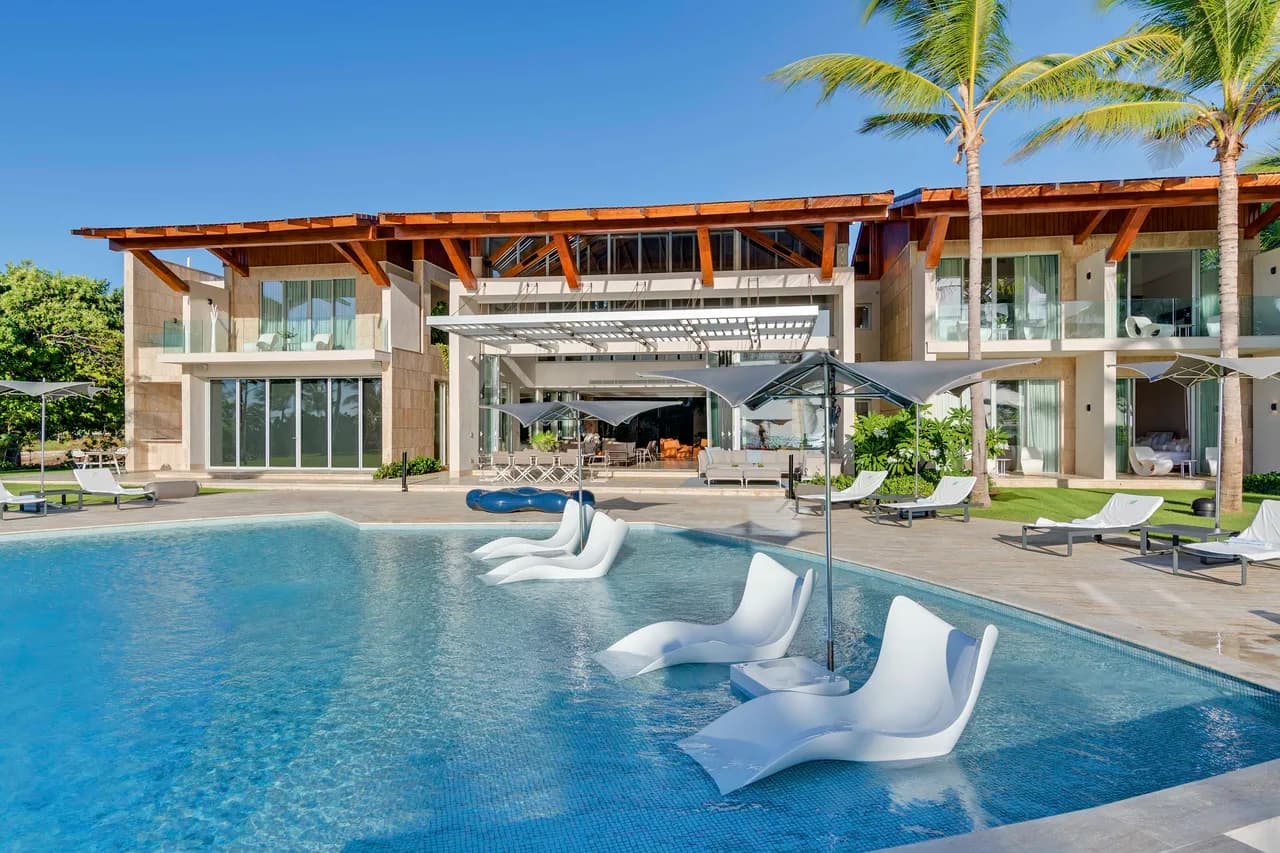 Oceanfront Architectural Villa in Punta Cana photo 3