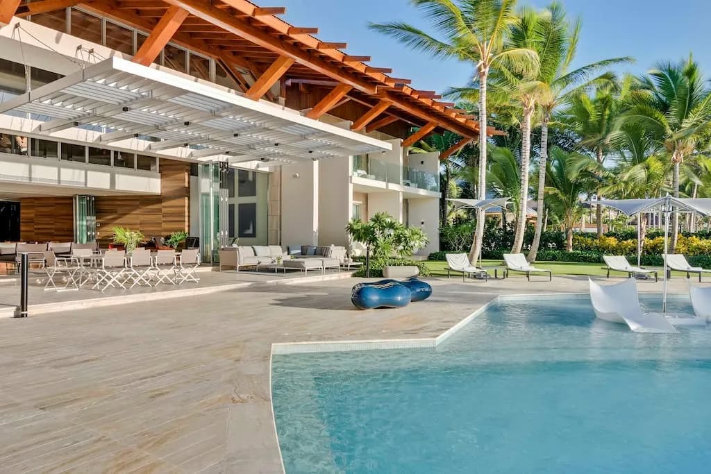 Oceanfront Architectural Villa in Punta Cana photo 4