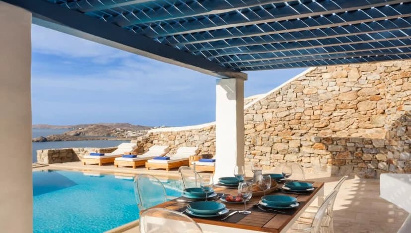 Elegant Villa with Spacious Pool Area