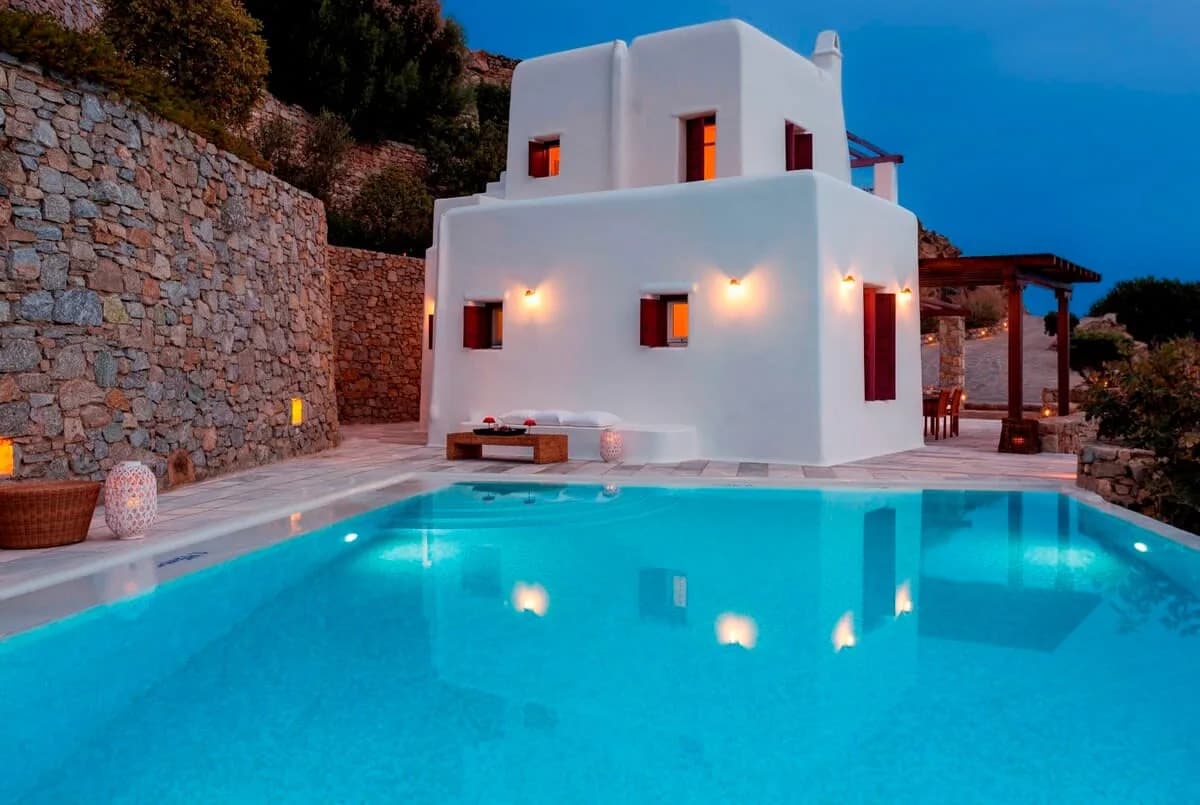 Peace of Heaven Villa with Gleaming Pool photo 3