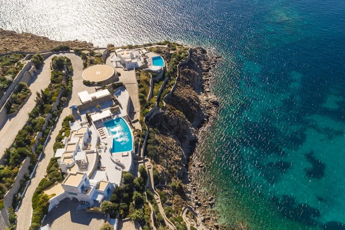 Captivating Deluxe Villa with Breathtaking Infinity Pool View photo 2