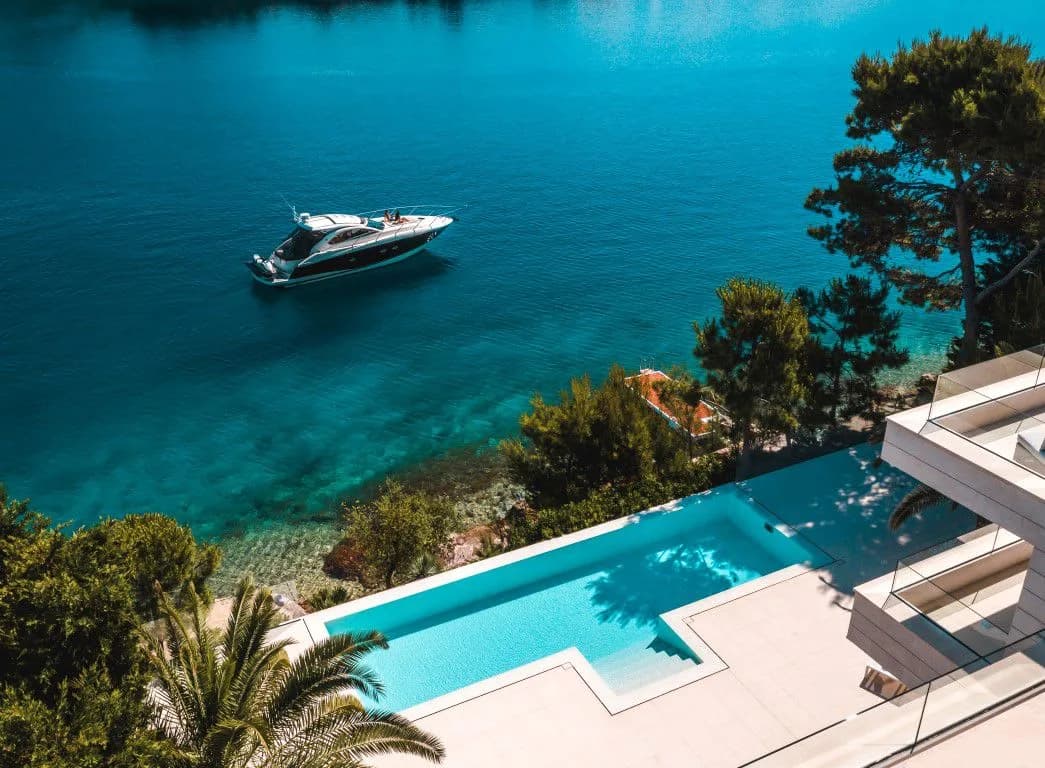 Cozy Enchanted Villa With Infinity Pool And Gym photo 4
