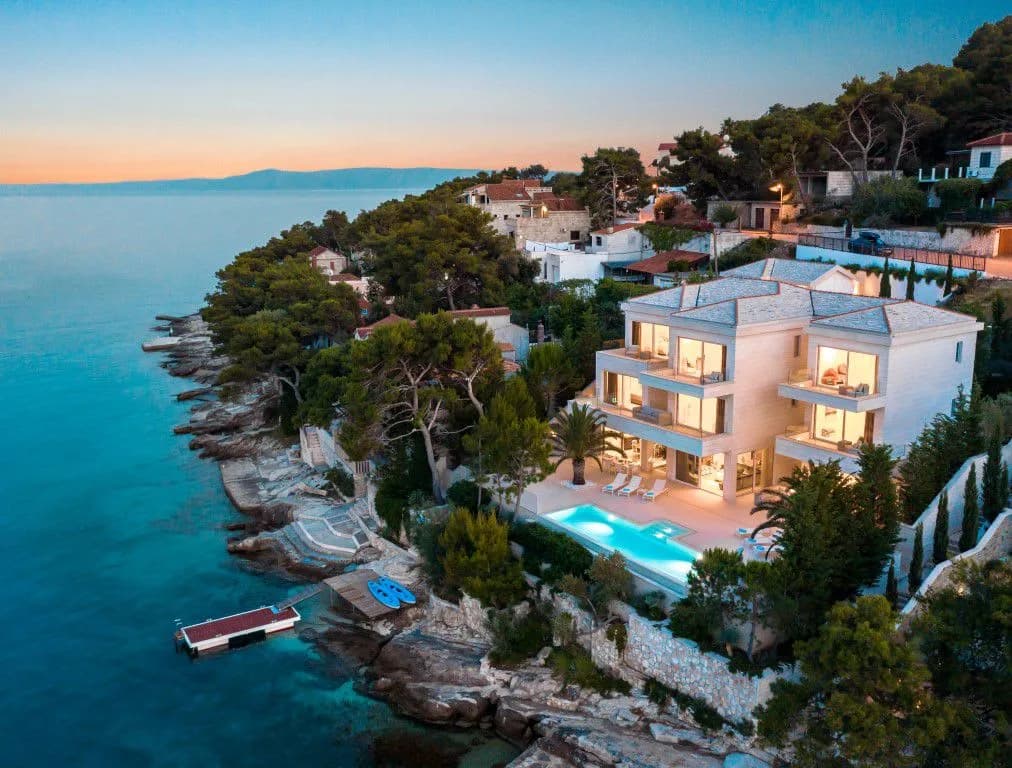 Cozy Enchanted Villa With Infinity Pool And Gym photo 5