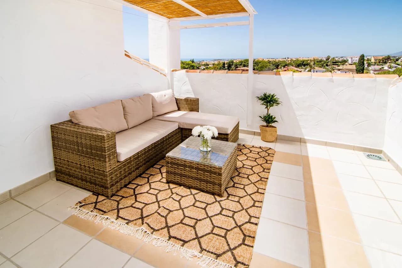 Stunning 3 BR Penthouse photo 4