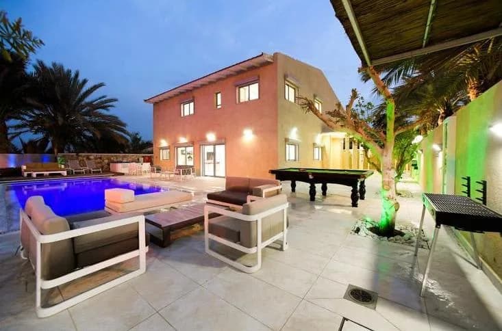 Outstanding 7BR Villa Close to the Sea