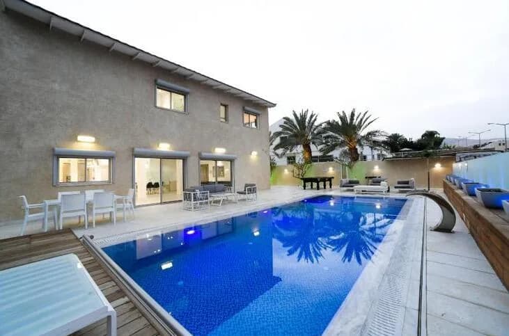 Outstanding 7BR Villa Close to the Sea photo 2