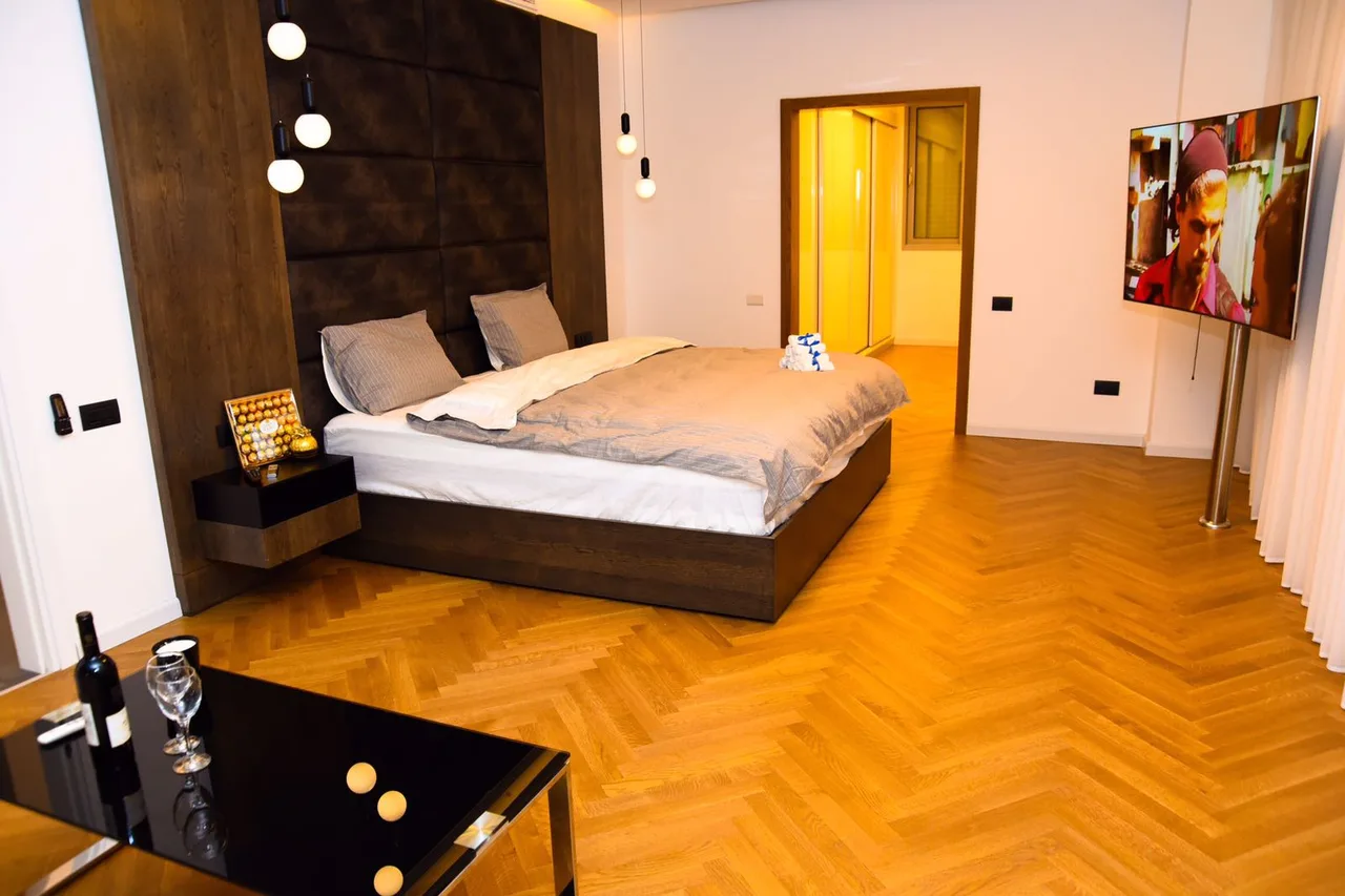 6BR Contemporary Villa with Nice Interiors photo 2