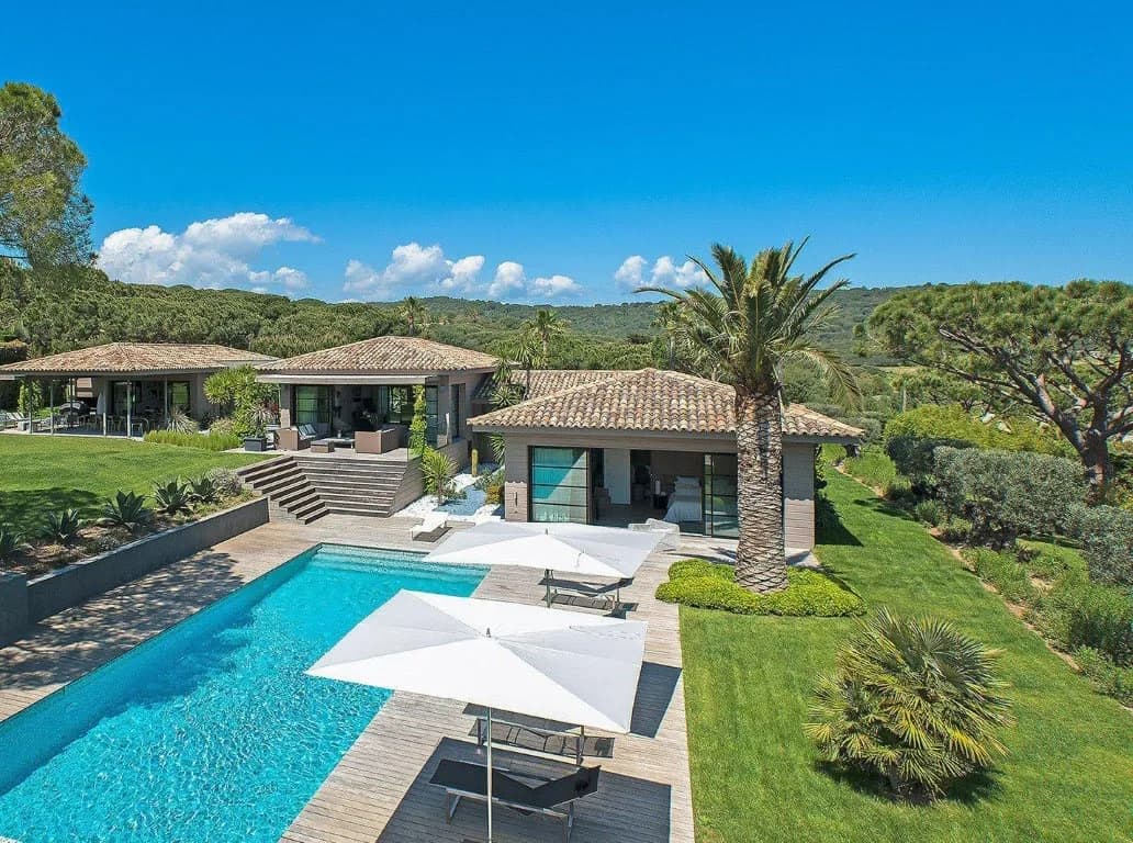 Remarkable Modern Villa with Striking Sea View photo 5