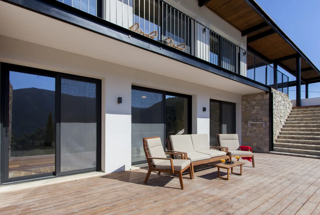 Fresh Modern Villa with Stunning Views of Desimi Bay photo 3