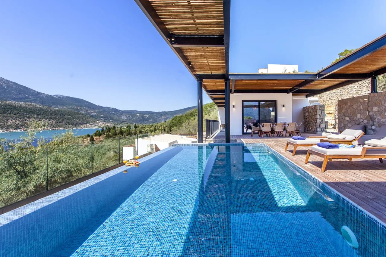 Fresh Modern Villa with Stunning Views of Desimi Bay photo 5