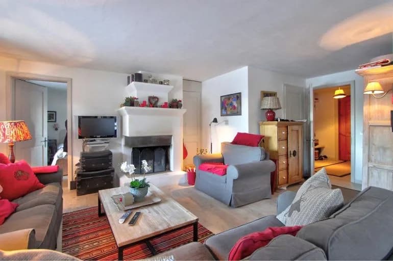 Cozy Swiss Chalet in Bagnes photo 4