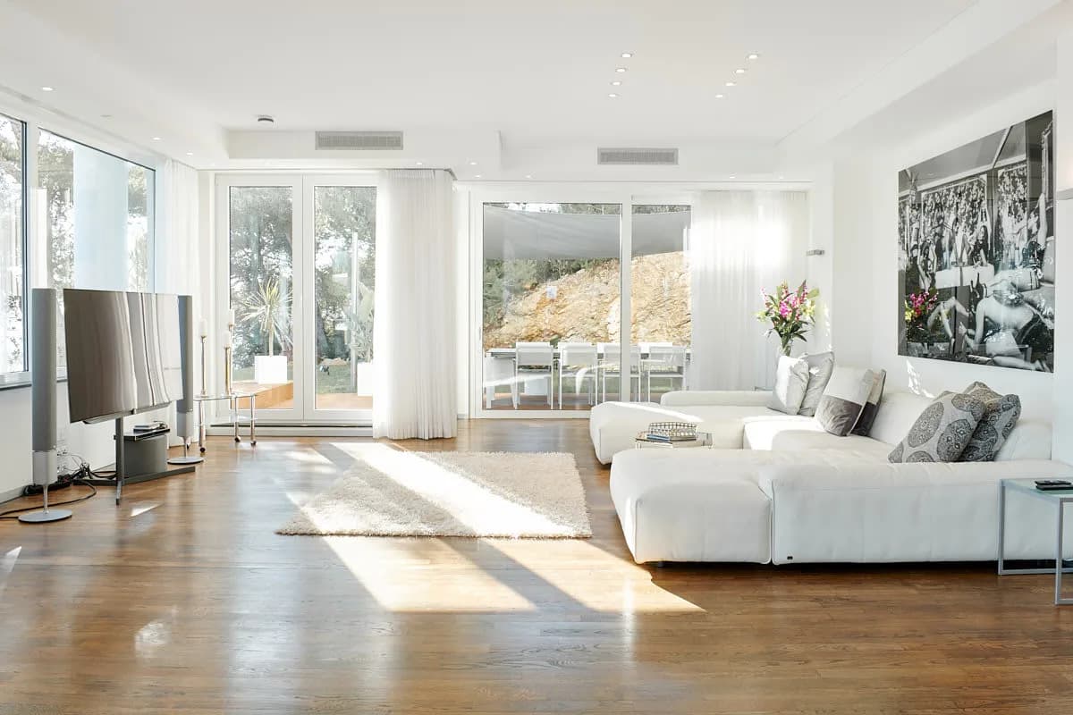 Supreme Bauhaus Villa with Heart-Stopping Features photo 5