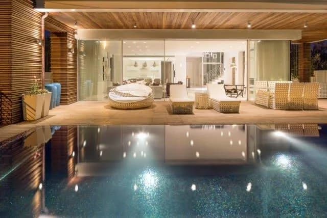New Excellent Villa in Front of the Beach and Marina photo 4
