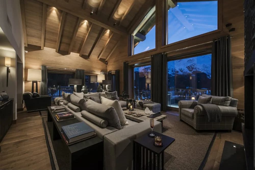 Stunning Titan Chalet in the Heart of Meribel photo 4