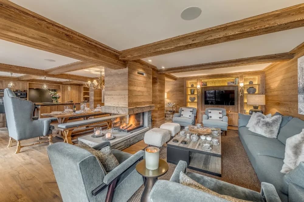 Modern Planks Apartment Located at the Rond Point Des Pistes