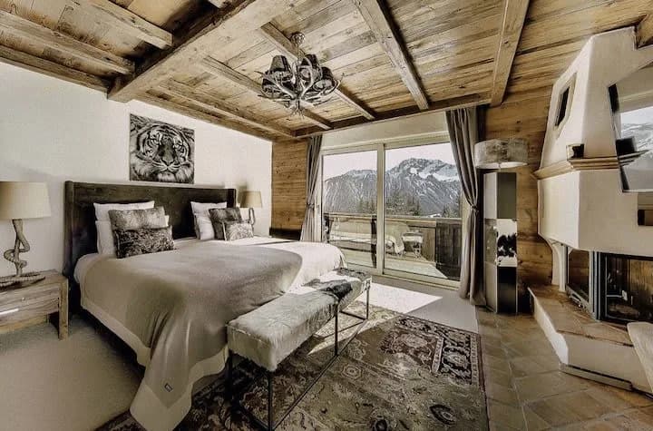 Deluxe Wintertime Chalet photo 2