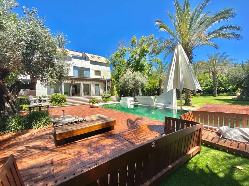 Bright Sunny Villa Close to the Beach in Pitouach photo 3