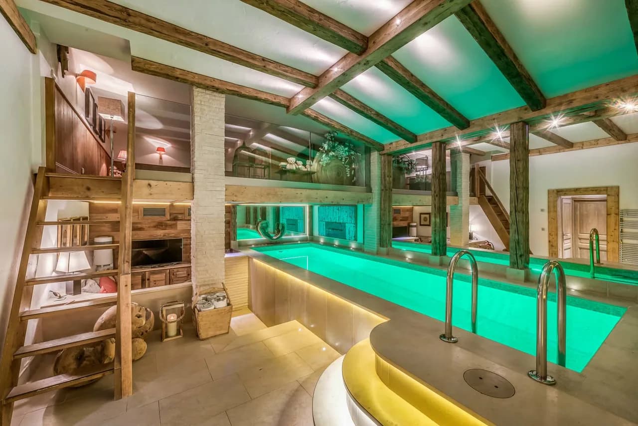 Attractive Esteemed Chalet  Located in the Hameau De Cachemire photo 4