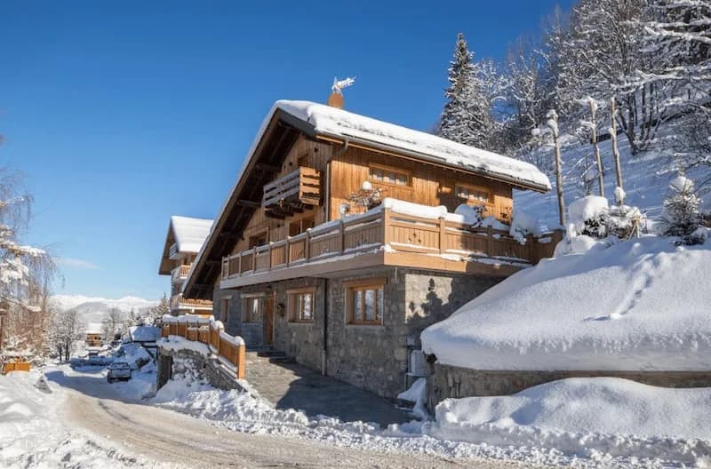 Glimmering 6BR Chalet with Wellness Facilities